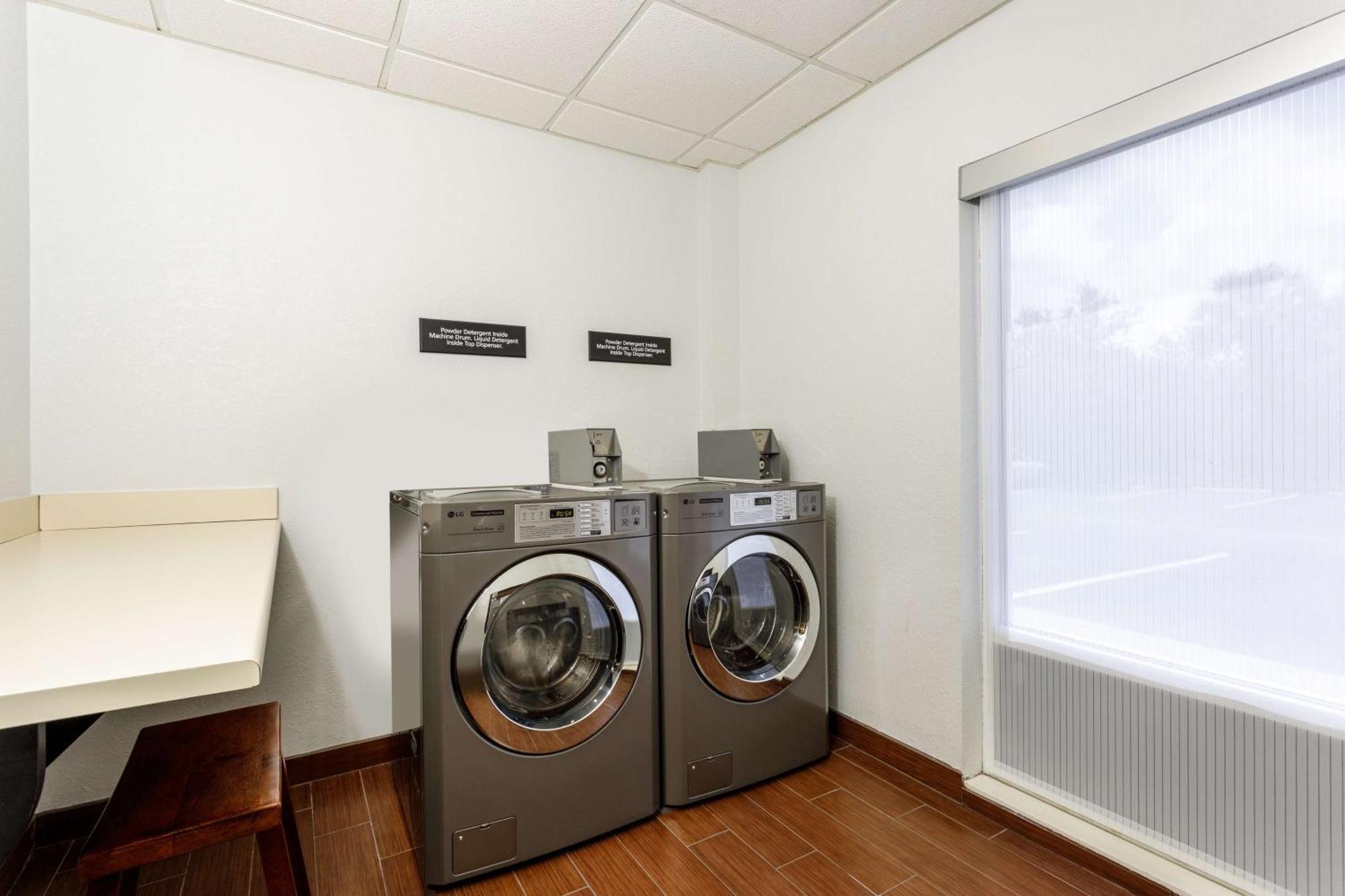 Hampton Inn Titusville/I-95 Kennedy Space Center Εξωτερικό φωτογραφία